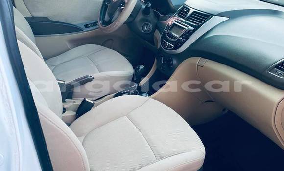 Comprar Usado Hyundai Accent Branco Carro em Caluquembe em Huila Comprar Usado Hyundai Accent Branco Carro em Caluquembe em Huila