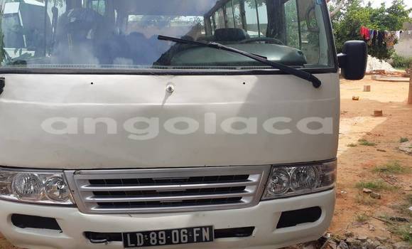 Comprar Usado Hyundai Chorus Branco Caminhão em Caconda em Huila Comprar Usado Hyundai Chorus Branco Caminhão em Caconda em Huila