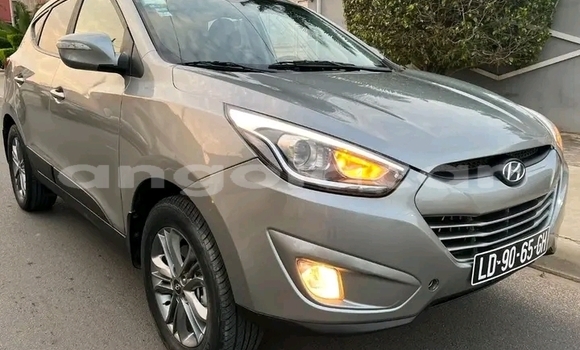 Comprar Usado Hyundai ix35 Marrom Carro em Luanda em Luanda Province Comprar Usado Hyundai ix35 Marrom Carro em Luanda em Luanda Province