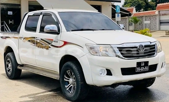 Comprar Usado Toyota Hilux Branco Carro em Luanda em Luanda Province Comprar Usado Toyota Hilux Branco Carro em Luanda em Luanda Province