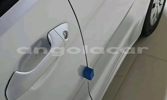 Acheter Occasion Voiture Kia rio Gris à Luanda, Province de Luanda Acheter Occasion Voiture Kia rio Gris à Luanda, Province de Luanda