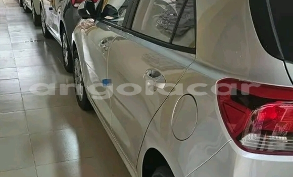 Acheter Occasion Voiture Kia rio Gris à Luanda, Province de Luanda Acheter Occasion Voiture Kia rio Gris à Luanda, Province de Luanda