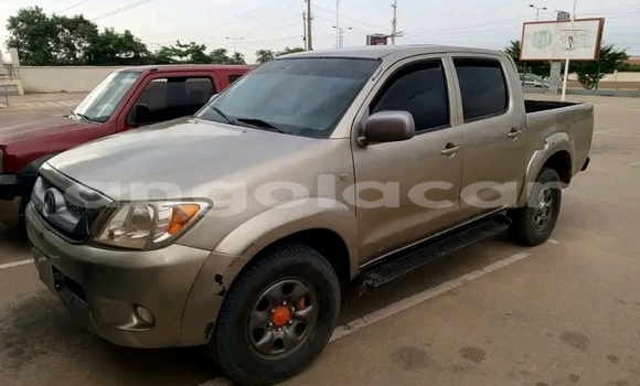 Acheter Occasion Voiture Toyota Hilux Beige à Luanda, Province de Luanda Acheter Occasion Voiture Toyota Hilux Beige à Luanda, Province de Luanda