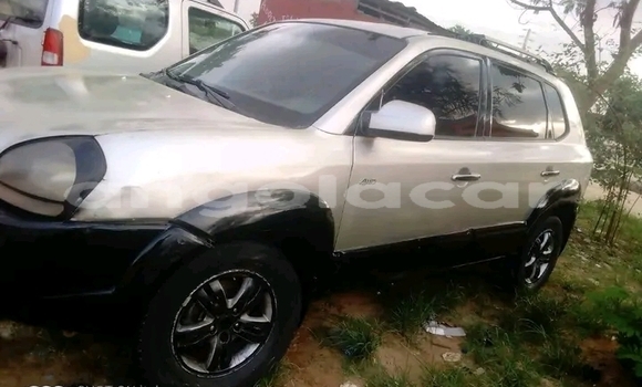 Acheter Occasion Voiture Hyundai Tucson Beige à Luanda, Province de Luanda Acheter Occasion Voiture Hyundai Tucson Beige à Luanda, Province de Luanda