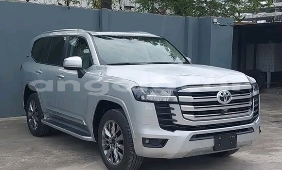 Comprar Usado Toyota Land Cruiser Outro Carro em Luanda em Luanda Province