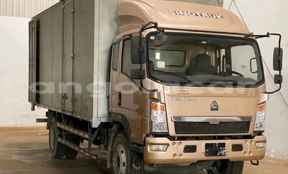 Acheter Occasion Voiture Hindustan Ambassador Blanc à Caluquembe, Huila Acheter Occasion Voiture Hindustan Ambassador Blanc à Caluquembe, Huila