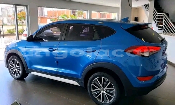 Buy Used Hyundai Tucson Blue Car in Luanda in Luanda Province Buy Used Hyundai Tucson Blue Car in Luanda in Luanda Province
