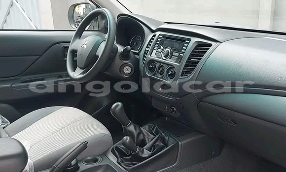 Comprar Usado Mitsubishi L200 Branco Carro em Luanda em Luanda Province Comprar Usado Mitsubishi L200 Branco Carro em Luanda em Luanda Province