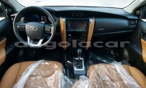 Buy Used Toyota Fortuner Silver Car in Luanda in Luanda Province Buy Used Toyota Fortuner Silver Car in Luanda in Luanda Province