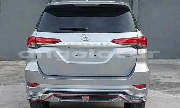 Buy Used Toyota Fortuner Silver Car in Luanda in Luanda Province Buy Used Toyota Fortuner Silver Car in Luanda in Luanda Province