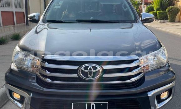 Comprar Usado Toyota Hilux Outro Carro em Caluquembe em Huila