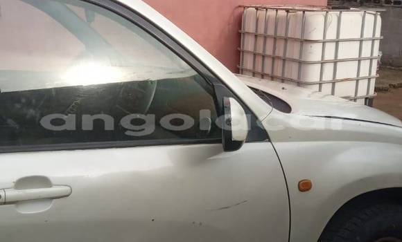 Comprar Usado Toyota RAV4 Outro Carro em Caluquembe em Huila Comprar Usado Toyota RAV4 Outro Carro em Caluquembe em Huila