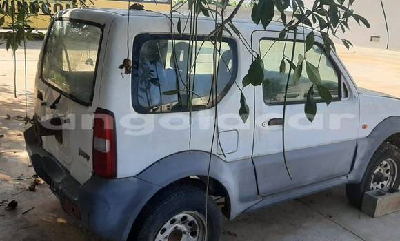 Comprar Usado Suzuki Jimny Branco Carro em Caconda em Huila Comprar Usado Suzuki Jimny Branco Carro em Caconda em Huila