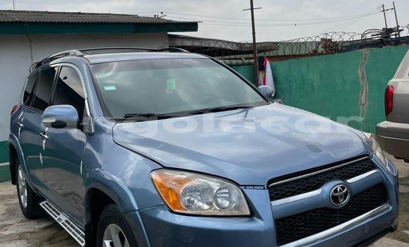 Acheter Occasion Voiture Toyota RAV4 Bleu à Luanda, Province de Luanda Acheter Occasion Voiture Toyota RAV4 Bleu à Luanda, Province de Luanda