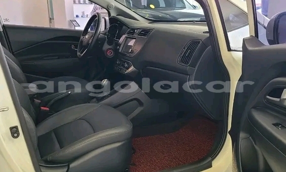 Comprar Usado Kia rio Branco Carro em Luanda em Luanda Province Comprar Usado Kia rio Branco Carro em Luanda em Luanda Province
