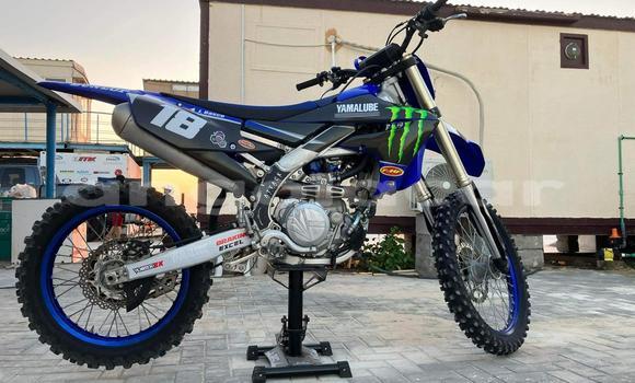 Comprar Usado Yamaha YZ450F Bege Moto em Luanda em Luanda Province