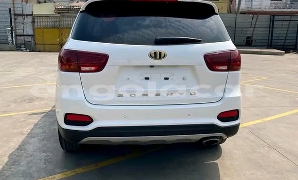 Buy Used Kia Sorento White Car in Luanda in Luanda Province Buy Used Kia Sorento White Car in Luanda in Luanda Province