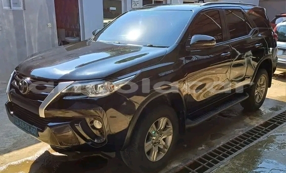 Buy Used Toyota Fortuner Black Car in Luanda in Luanda Province Buy Used Toyota Fortuner Black Car in Luanda in Luanda Province