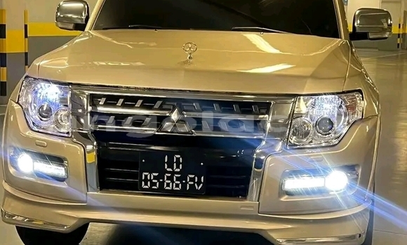Comprar Usado Mitsubishi Pajero Outro Carro em Luanda em Luanda Province Comprar Usado Mitsubishi Pajero Outro Carro em Luanda em Luanda Province
