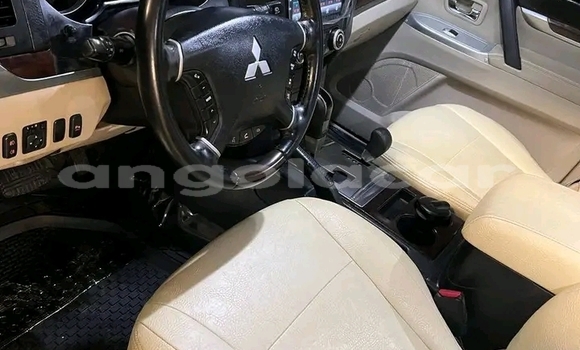 Comprar Usado Mitsubishi Pajero Outro Carro em Luanda em Luanda Province Comprar Usado Mitsubishi Pajero Outro Carro em Luanda em Luanda Province