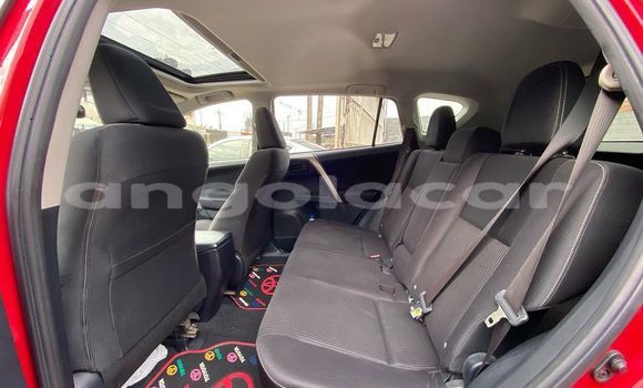 Acheter Occasion Voiture Toyota RAV4 Rouge à Luanda, Province de Luanda Acheter Occasion Voiture Toyota RAV4 Rouge à Luanda, Province de Luanda