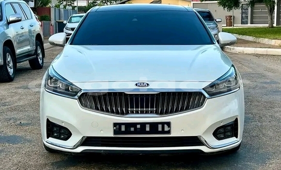 Buy Used Kia K7 White Car in Luanda in Luanda Province Buy Used Kia K7 White Car in Luanda in Luanda Province