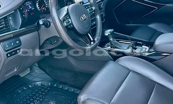 Buy Used Kia K7 White Car in Luanda in Luanda Province Buy Used Kia K7 White Car in Luanda in Luanda Province