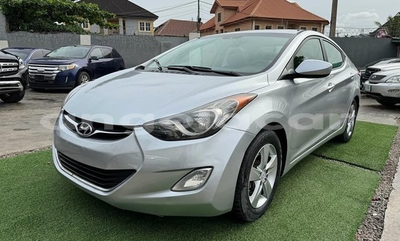 Buy Used Hyundai Elantra Other Car in Luanda in Luanda Province