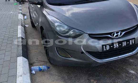 Acheter Occasion Voiture Hyundai Elantra Rouge à Caconda, Huila