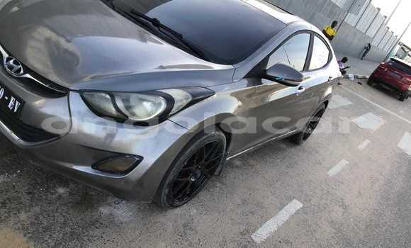 Comprar Usado Hyundai Elantra Vermelho Carro em Caconda em Huila Comprar Usado Hyundai Elantra Vermelho Carro em Caconda em Huila