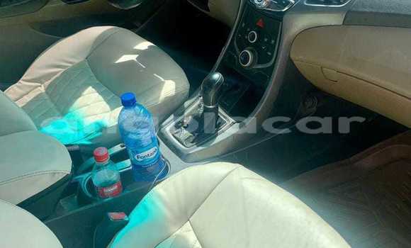 Comprar Usado Hyundai Elantra Outro Carro em Caluquembe em Huila Comprar Usado Hyundai Elantra Outro Carro em Caluquembe em Huila