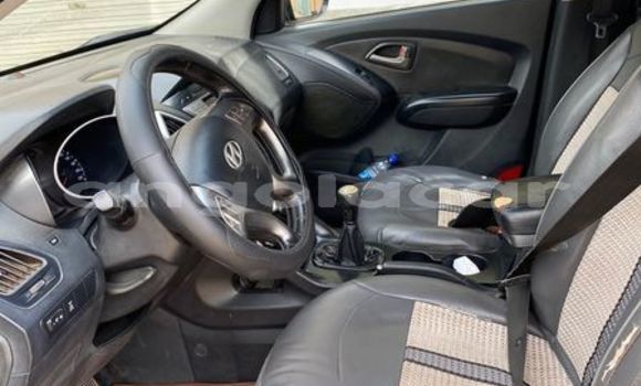 Comprar Usado Hyundai ix35 Preto Carro em Caluquembe em Huila Comprar Usado Hyundai ix35 Preto Carro em Caluquembe em Huila