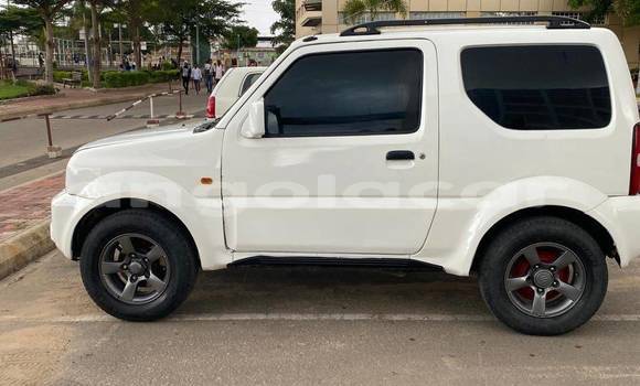 Buy Used Suzuki Jimny White Car in Caconda in Huila Buy Used Suzuki Jimny White Car in Caconda in Huila