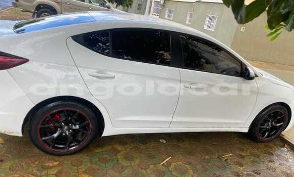 Buy Used Hyundai Avante White Car in Caluquembe in Huila Buy Used Hyundai Avante White Car in Caluquembe in Huila