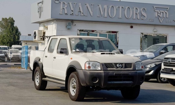 Comprar Novo Nissan NP 300 Branco Carro em Luanda em Luanda Province Comprar Novo Nissan NP 300 Branco Carro em Luanda em Luanda Province
