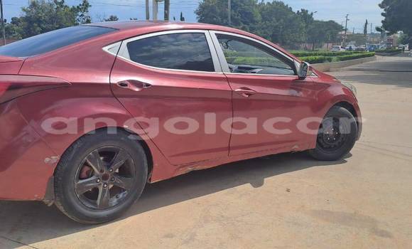 Acheter Occasion Voiture Hyundai Elantra Rouge à Caconda, Huila