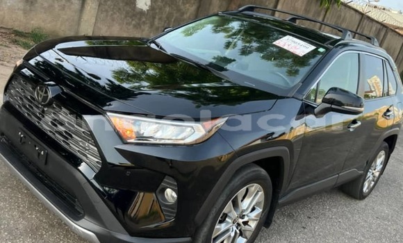 Comprar Usado Toyota RAV4 Preto Carro em Luanda em Luanda Province Comprar Usado Toyota RAV4 Preto Carro em Luanda em Luanda Province