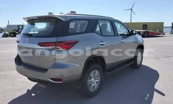 Buy Used Toyota Fortuner Other Car in Luanda in Luanda Province Buy Used Toyota Fortuner Other Car in Luanda in Luanda Province