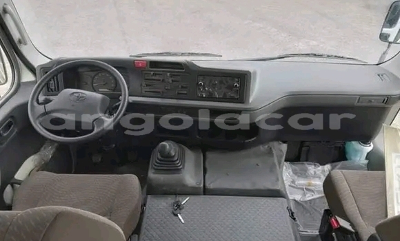 Buy Used Toyota Coaster White Car in Luanda in Luanda Province Buy Used Toyota Coaster White Car in Luanda in Luanda Province