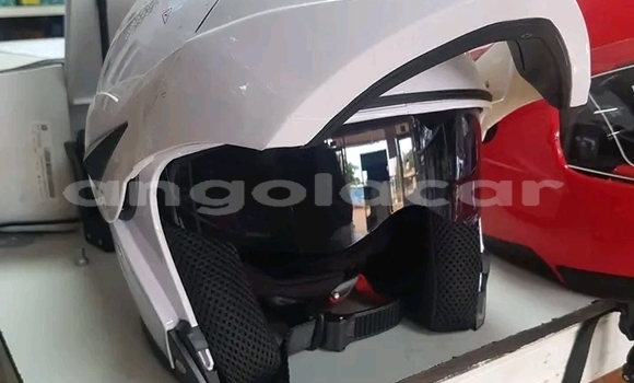 Comprar Usado Bajaj Qute Prata Carro em Luanda em Luanda Province Comprar Usado Bajaj Qute Prata Carro em Luanda em Luanda Province