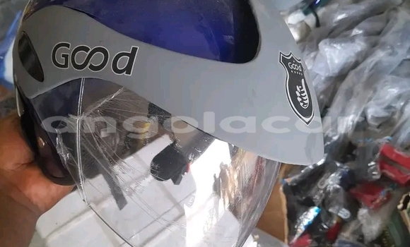 Comprar Usado Bajaj Qute Prata Carro em Luanda em Luanda Province Comprar Usado Bajaj Qute Prata Carro em Luanda em Luanda Province