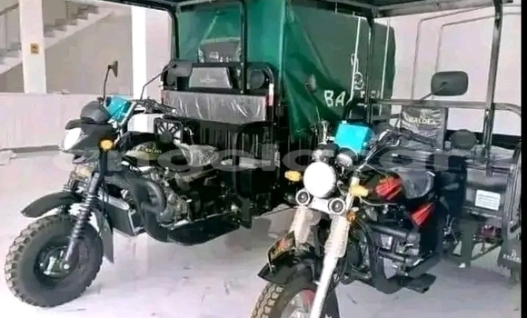 Buy Used Bajaj Qute Black Car in Luanda in Luanda Province