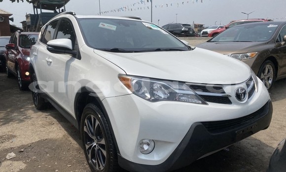 Buy Used Toyota RAV4 White Car in Luanda in Luanda Province Buy Used Toyota RAV4 White Car in Luanda in Luanda Province