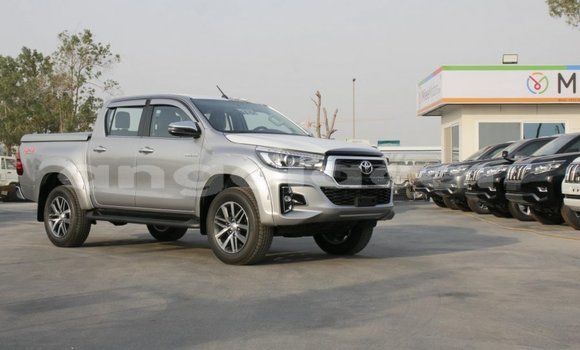 Comprar Novo Toyota Hilux Prata Carro em Benguela em Benguela Comprar Novo Toyota Hilux Prata Carro em Benguela em Benguela