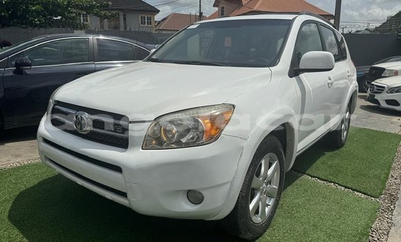 Acheter Occasion Voiture Toyota RAV4 Blanc à Luanda, Province de Luanda