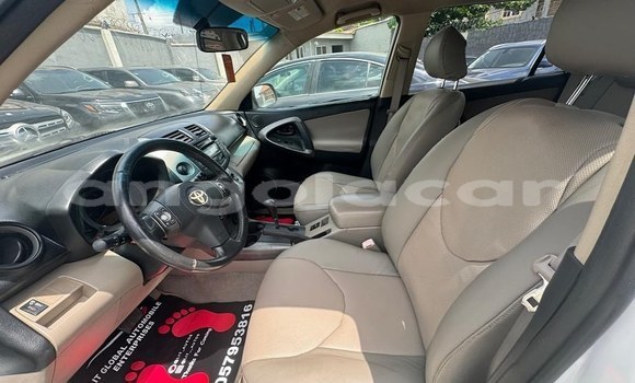 Buy Used Toyota RAV4 White Car in Luanda in Luanda Province Buy Used Toyota RAV4 White Car in Luanda in Luanda Province