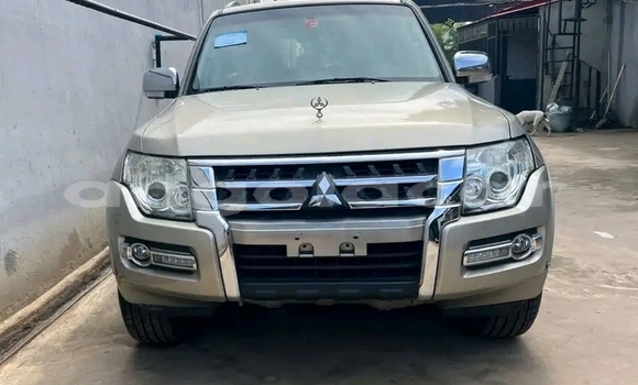 Buy Used Mitsubishi Pajero Other Car in Luanda in Luanda Province Buy Used Mitsubishi Pajero Other Car in Luanda in Luanda Province