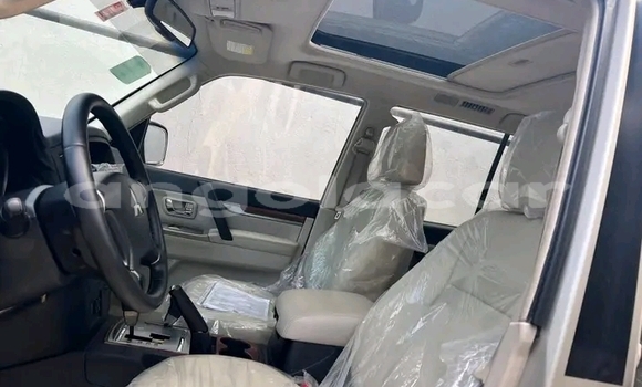 Comprar Usado Mitsubishi Pajero Outro Carro em Luanda em Luanda Province Comprar Usado Mitsubishi Pajero Outro Carro em Luanda em Luanda Province