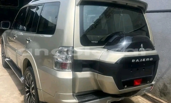 Comprar Usado Mitsubishi Pajero Outro Carro em Luanda em Luanda Province Comprar Usado Mitsubishi Pajero Outro Carro em Luanda em Luanda Province