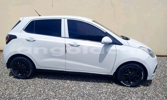 Acheter Occasion Voiture Hyundai i10 Blanc à Luanda, Province de Luanda Acheter Occasion Voiture Hyundai i10 Blanc à Luanda, Province de Luanda
